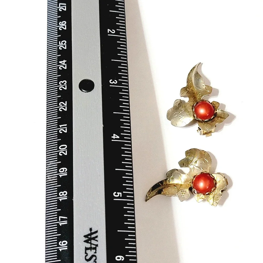 Vintage Red Moonglow Lucite Embossed Long Leaf Clip-On Earrings 1.5